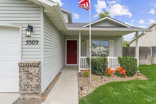 5509 Aspenwood Ave, Caldwell, ID 83607 - doorway to property featuring a porch