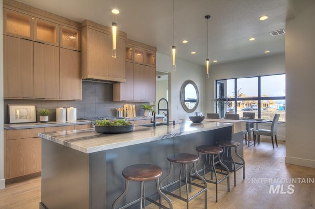473 Joy Ave, Middleton, ID 83644 - kitchen featuring a sink, an island with sink, modern cabinets, and recessed lighting