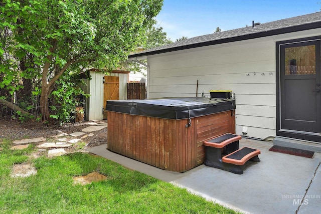 713 E Harcourt Rd, Boise, ID 83702 - view of patio / terrace featuring a hot tub