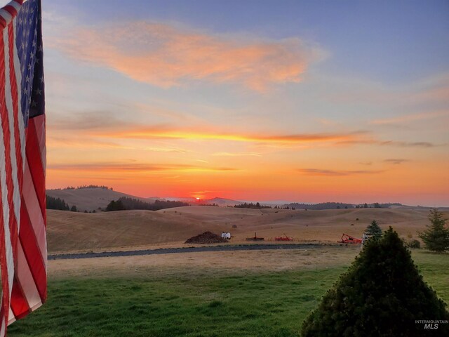 1027 Larkspur, Moscow, ID 83843 - mountain view