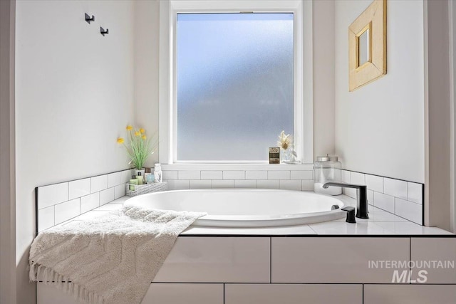 942 Paintbrush, Kimberly, ID 83341 - full bath with a garden tub