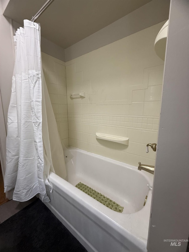 1351 Poplar, Twin Falls, ID 83301 - bathroom with shower / bath combo with shower curtain