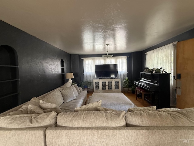 1351 Poplar, Twin Falls, ID 83301 - living area featuring wood finished floors