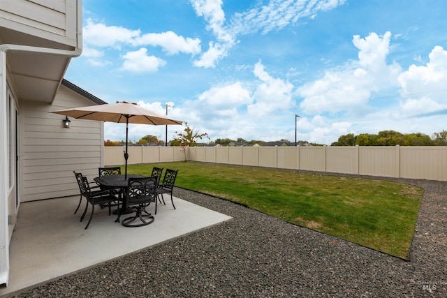 view of yard with a patio