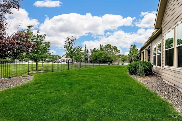 6859 N Topaz Jewel Pl, Meridian, ID 83646 - view of yard