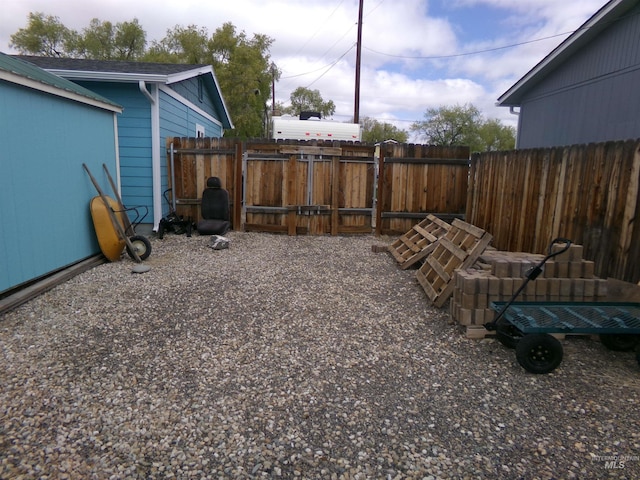 1835 Lincoln St, Mountain Home, ID 83647 - view of yard featuring fence