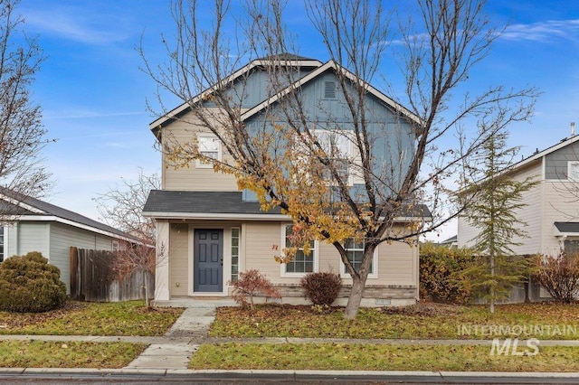 view of front of house with a front yard