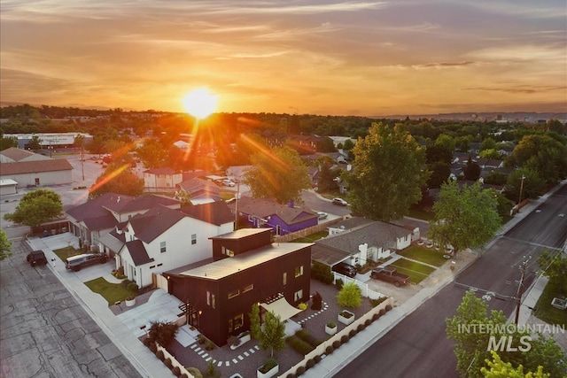 view of aerial view at dusk