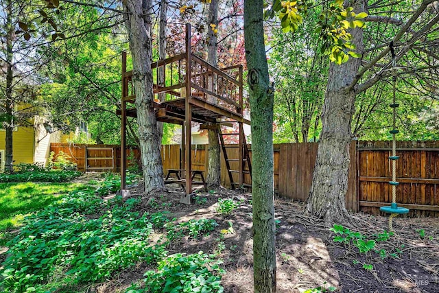 2383 E Lenox Ct, Eagle, ID 83616 - fenced backyard featuring a wooden deck