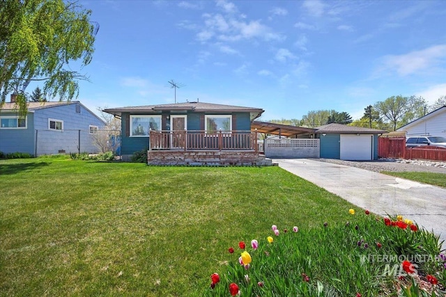 371 Dubois, Twin Falls, ID 83301 - bungalow-style home with concrete driveway, fence, and a front lawn