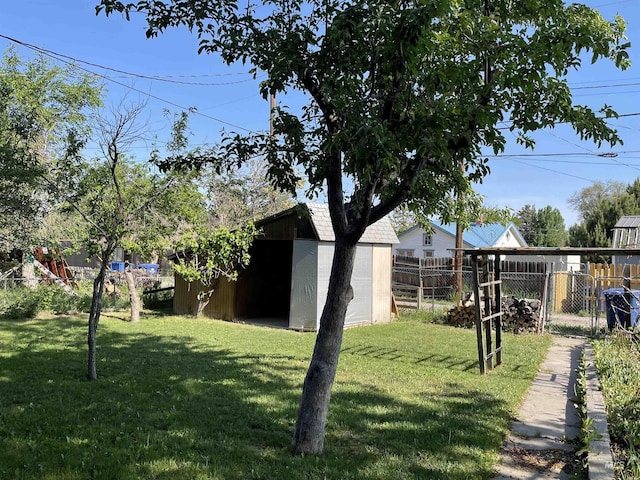 410 3rd Ave E, Jerome, ID 83338 - view of yard with a gate