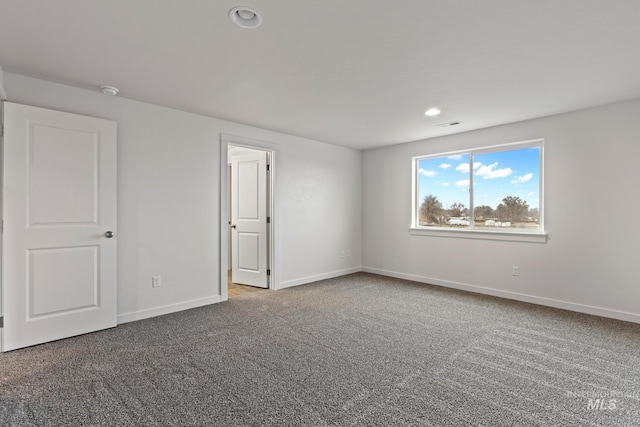 view of carpeted spare room