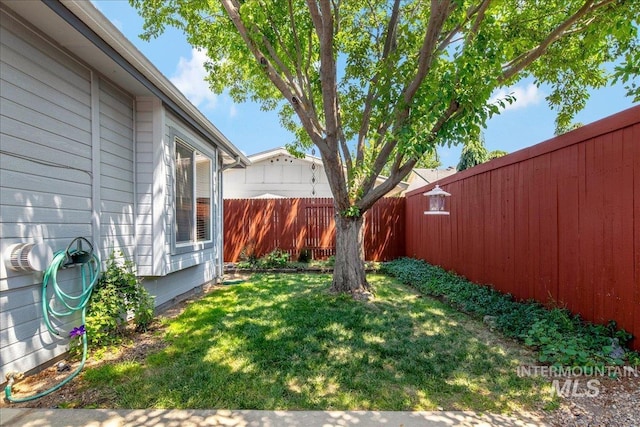 9425 W Java Ct, Boise, ID 83704 - view of yard