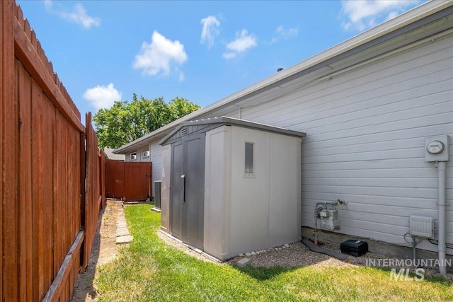 9425 W Java Ct, Boise, ID 83704 - view of home's exterior featuring a fenced backyard and central AC unit