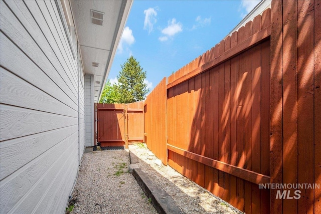 9425 W Java Ct, Boise, ID 83704 - view of yard