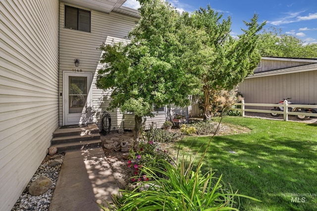 view of yard featuring fence