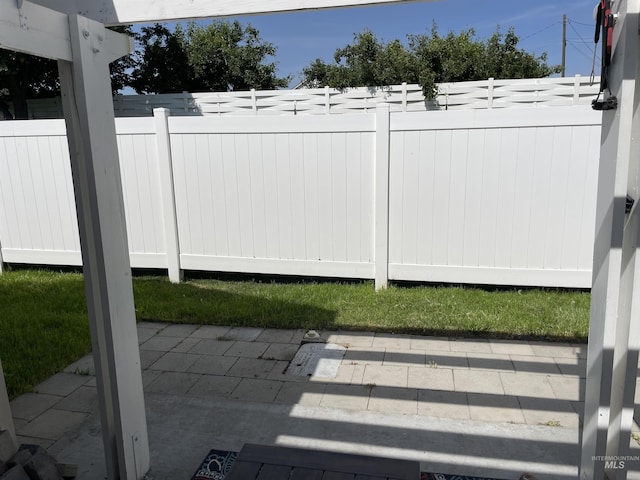 2329 S Garland St, Nampa, ID 83686 - view of yard featuring a patio area