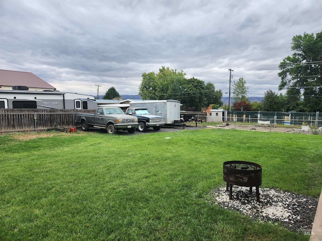 view of yard featuring fence