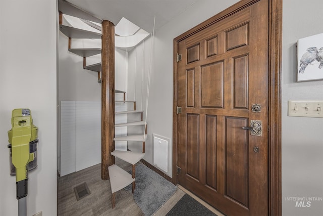 300 N 10th St, Payette, ID 83661 - entryway with stairway and baseboards