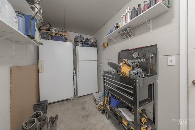 455 Farber Dr, Payette, ID 83661 - interior space featuring freestanding refrigerator