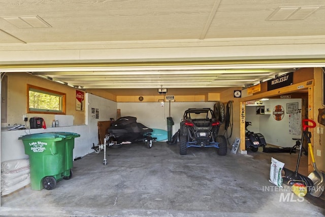 114 Par Dr, Cascade, ID 83611 - view of garage