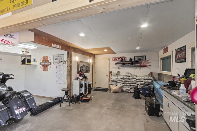 114 Par Dr, Cascade, ID 83611 - workout area with recessed lighting