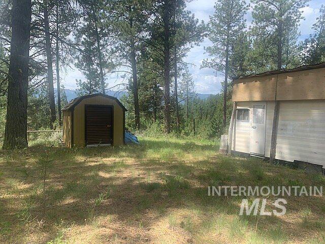 Listing photo 2 for 1451AND1455 Crown Point Pkwy, Cascade ID 83611