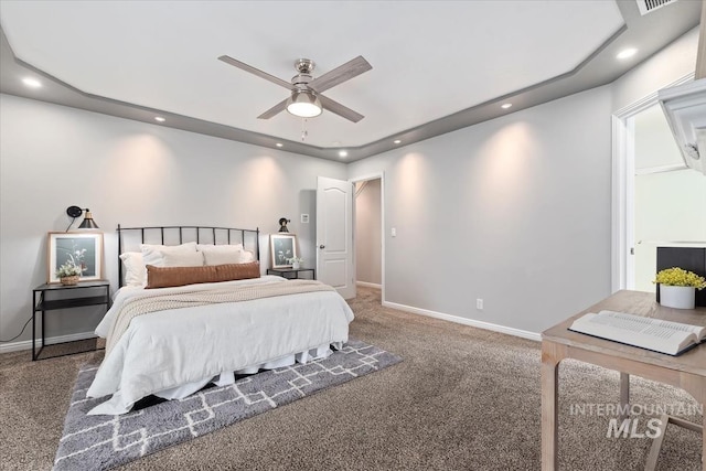 bedroom featuring carpet, baseboards, a ceiling fan, and recessed lighting