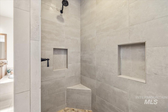 495 W Tall Prairie Dr, Meridian, ID 83642 - bathroom with a tile shower