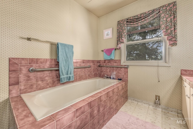2371 SW 2nd Ave, Ontario, OR 97914 - bathroom with a bath, vanity, and lofted ceiling