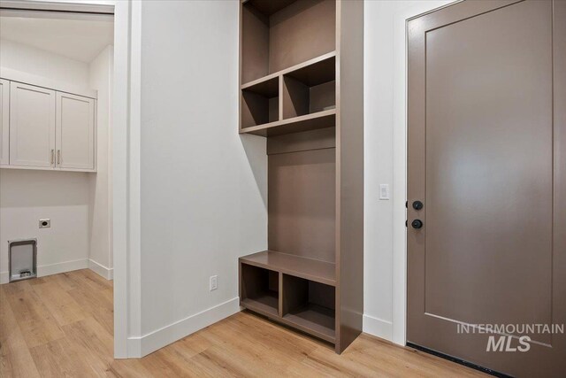 1967 Red Rock Way, Twin Falls, ID 83301 - mudroom with light wood-style floors