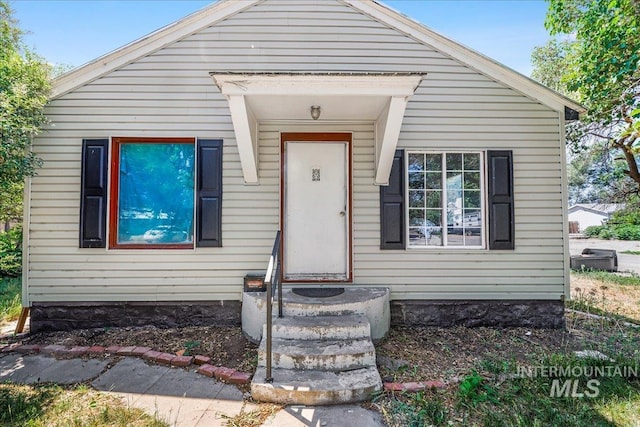 202E 2nd St, Shoshone, ID 83352 - view of front of house