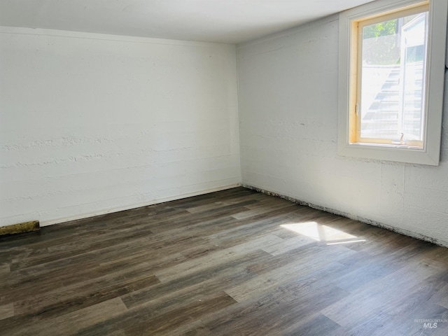 1126 12th St, Clarkston, WA 99403 - unfurnished room featuring dark wood-style floors