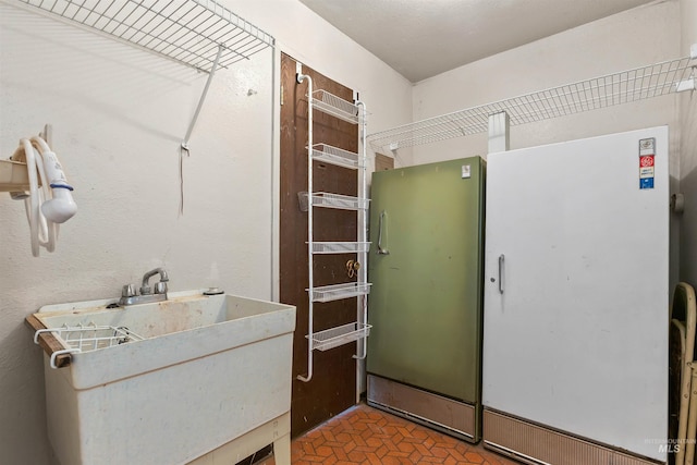 3709 11th St, Lewiston, ID 83501 - bathroom featuring a sink