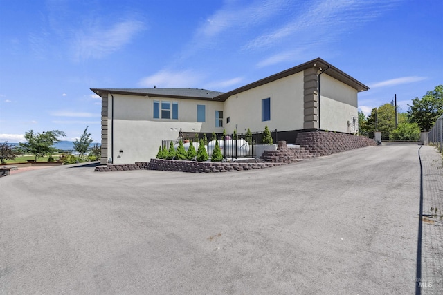 5990 W View Dr, Meridian, ID 83642 - view of front of home with stucco siding