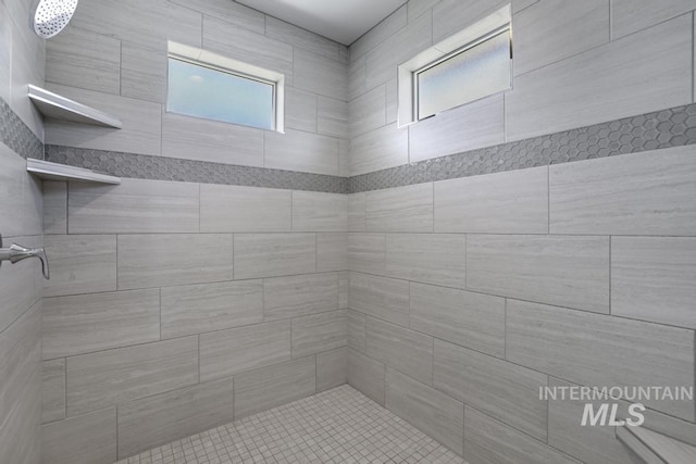 2252 Detweiler Pl, Twin Falls, ID 83301 - full bath with a tile shower