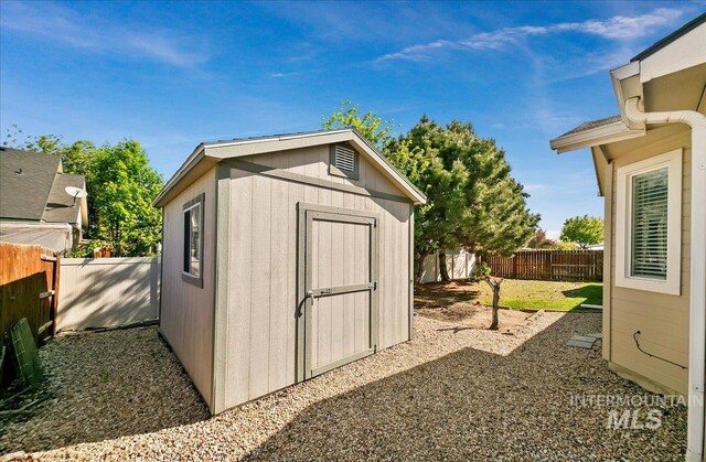 1207 Empire Ct, Caldwell, ID 83607 - view of shed with a fenced backyard