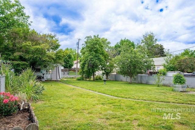 1114 12th Ave, Lewiston, ID 83501 - view of yard