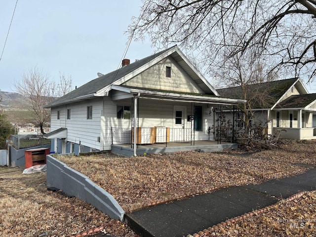 view of front facade featuring a porch