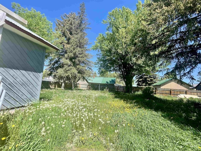 720 W 1st, Fairfield, ID 83327 - view of yard