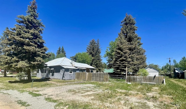 720 W 1st, Fairfield, ID 83327 - view of yard