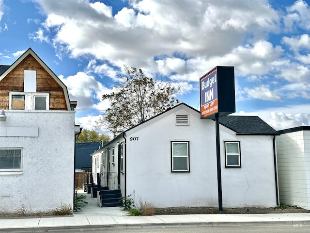 view of property exterior