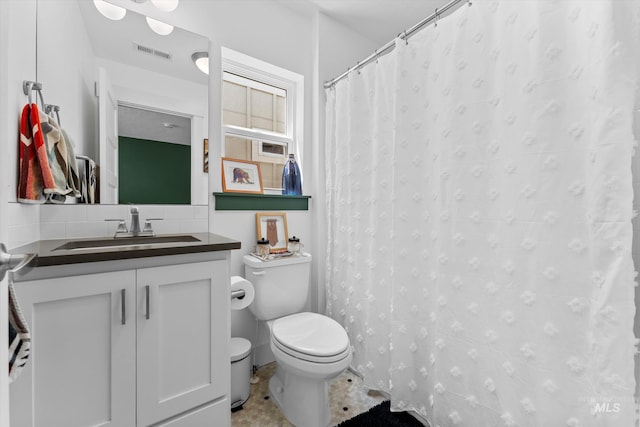 918 N 31st St, Boise, ID 83702 - bathroom featuring vanity and a shower with curtain