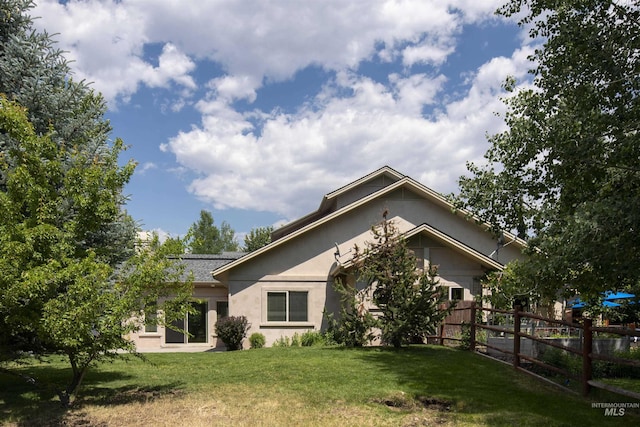 205 Shaun Ln, Hailey, ID 83333 - view of side of home featuring stucco siding