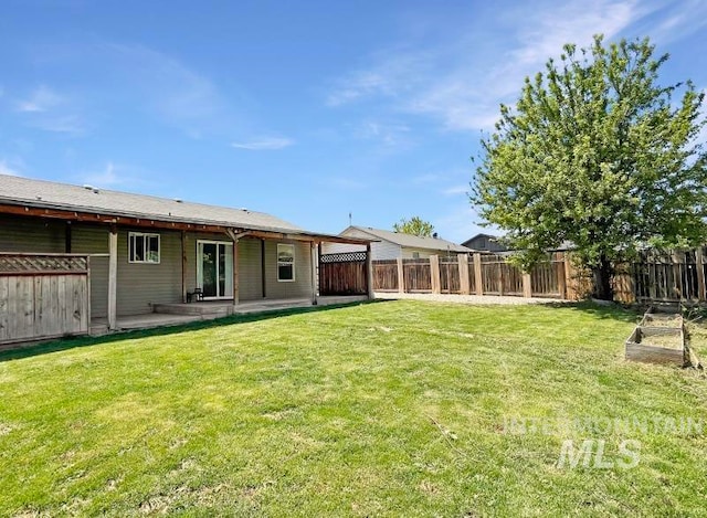 view of yard with a patio