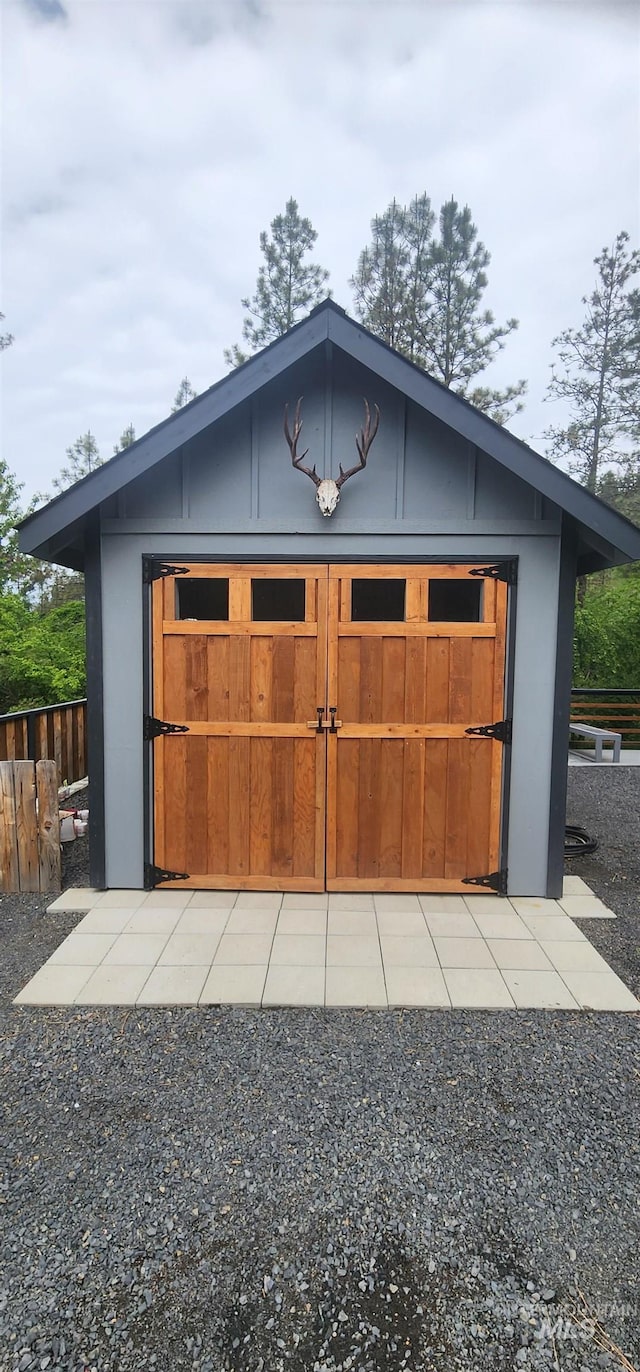 159 Chief Looking Glass Ln, Kamiah, ID 83536 - detached garage featuring fence