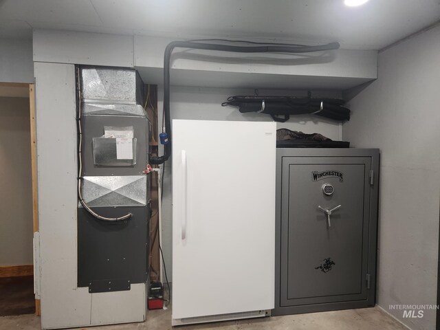 131 Beaver Nob Dr, Kamiah, ID 83536 - utilities featuring heating unit