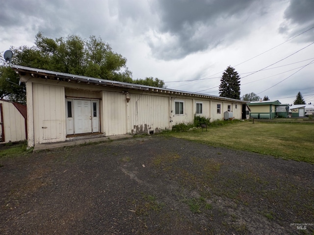 300 S Morgan Ave, New Meadows, ID 83654 - view of front facade with a front yard