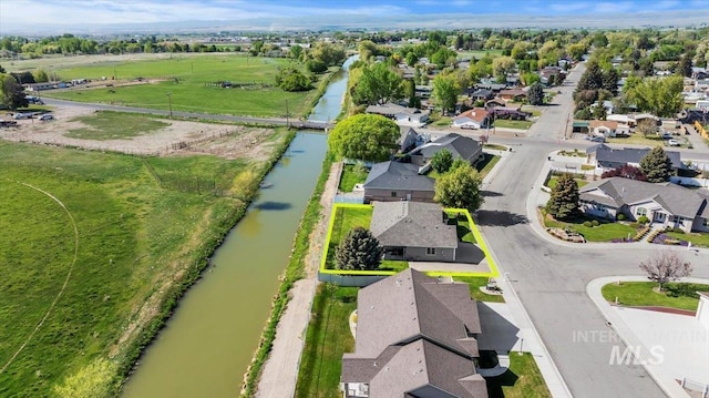 1441 Marie Dr, Gooding, ID 83330 - aerial view of residential area featuring a large body of water