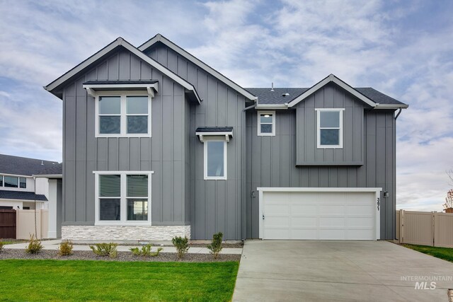 view of front of house with a garage